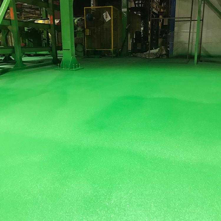 聚脲噴涂施工人員必須經(jīng)過嚴格培訓后才能上崗